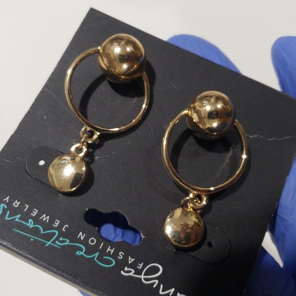 Elegant Gold tone Hoop Bead Interconnected Earrings - Women's Fashion Jewelry - Picture 8 of 9
